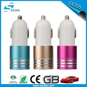 Caricabatteria da auto universale con doppia porta USB da 3,1 Amp